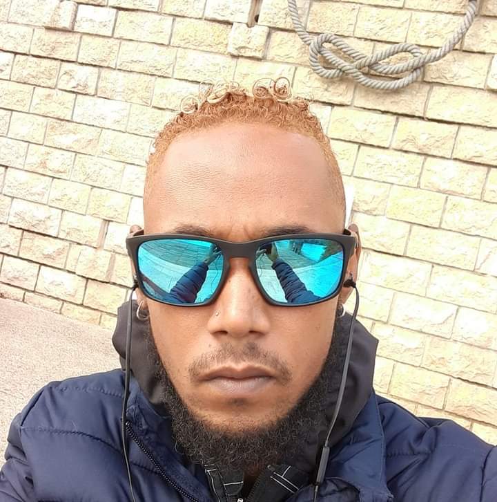 Elhadji - LesAynans - Haute-Saône | Rencontre libertine